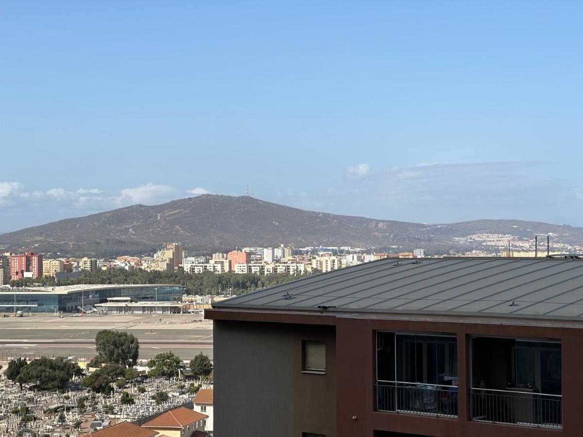Brand New - Massive Studio - E1 - Self Catering Gibraltar Luaran gambar