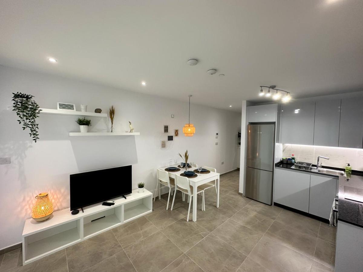 Brand New - Massive Studio - E1 - Self Catering Gibraltar Luaran gambar
