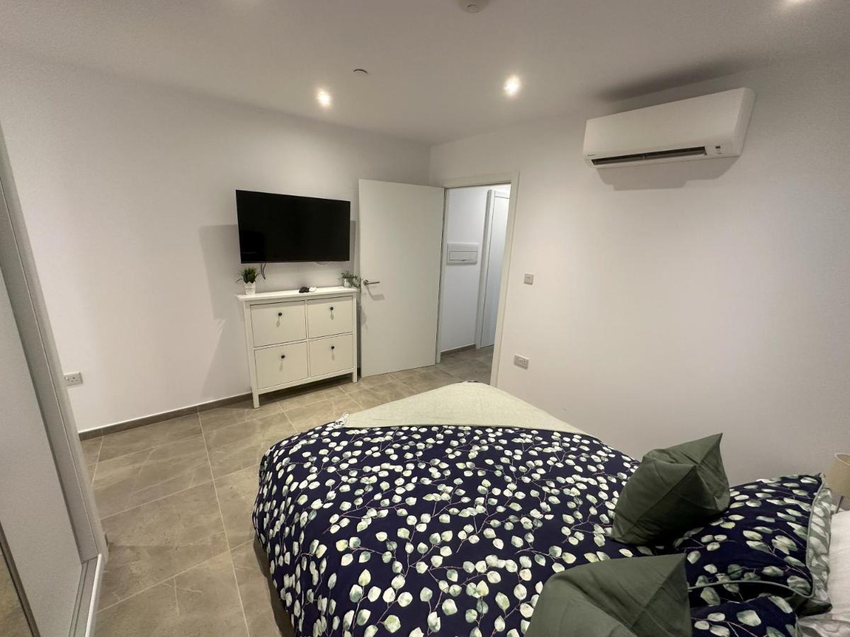 Brand New - Massive Studio - E1 - Self Catering Gibraltar Luaran gambar